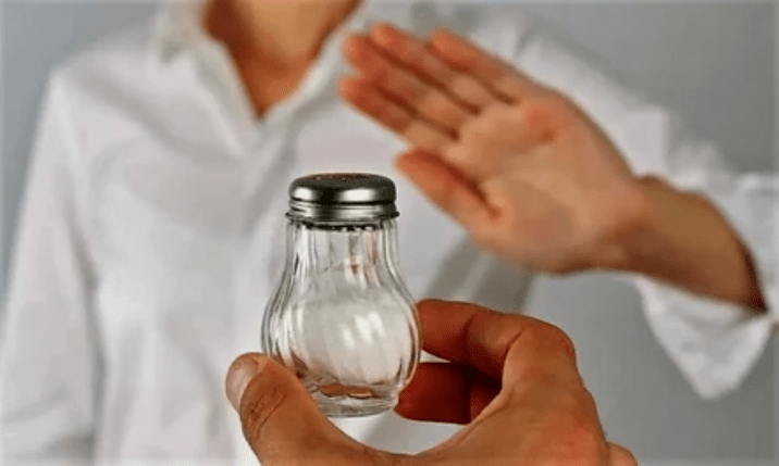 To reduce salt to diet for weight loss